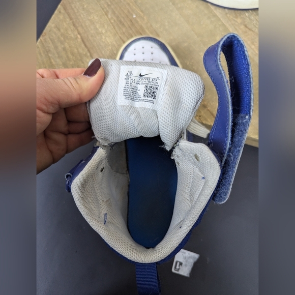 Nike Court Borough Mid 2 White Navy Sneakers  Youth 4.5Y / Women’s 7 - Picture 8 of 8